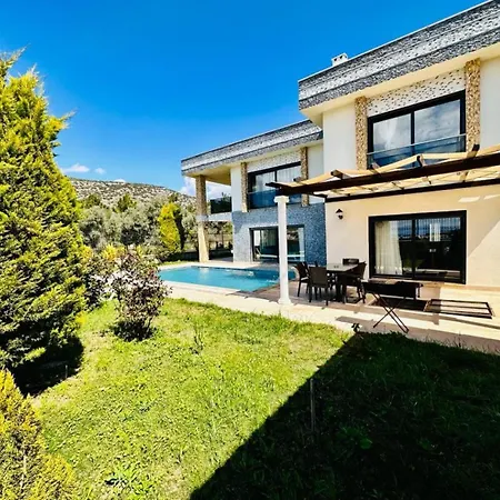 Bella Villa
