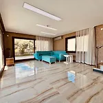 Bella * Kusadası